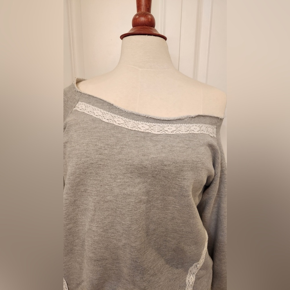 Heart & Gold off the shoulder sweatshirt
